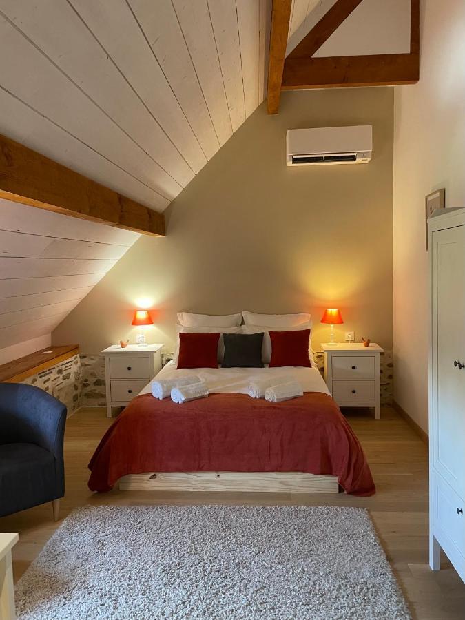 Domaine Des Pierres Trouvees Bed & Breakfast Saint-Vincent  Eksteriør bilde