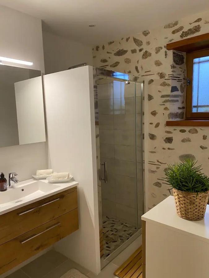 Domaine Des Pierres Trouvees Bed & Breakfast Saint-Vincent  Eksteriør bilde